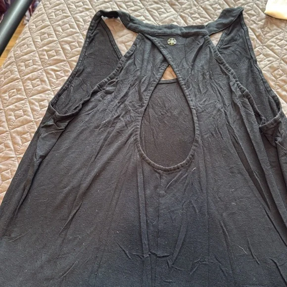 Lot of two Yoga Tanks - Picture 2 of 6